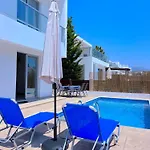 Villa 3 Bedroom Coral Bay Seaview I Private Pool