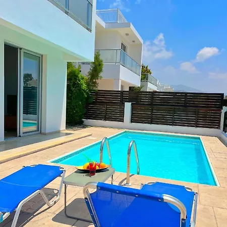 Willa 3 Bedroom Coral Bay Seaview I Private Pool