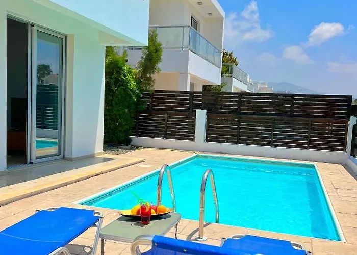 Vila 3 Bedroom Coral Bay Seaview I Private Pool