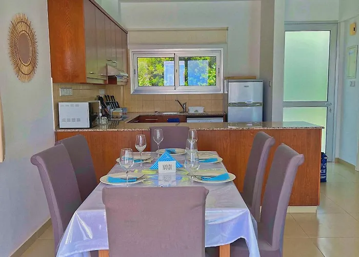 3 Bedroom Coral Bay Seaview I Private Pool Vila *